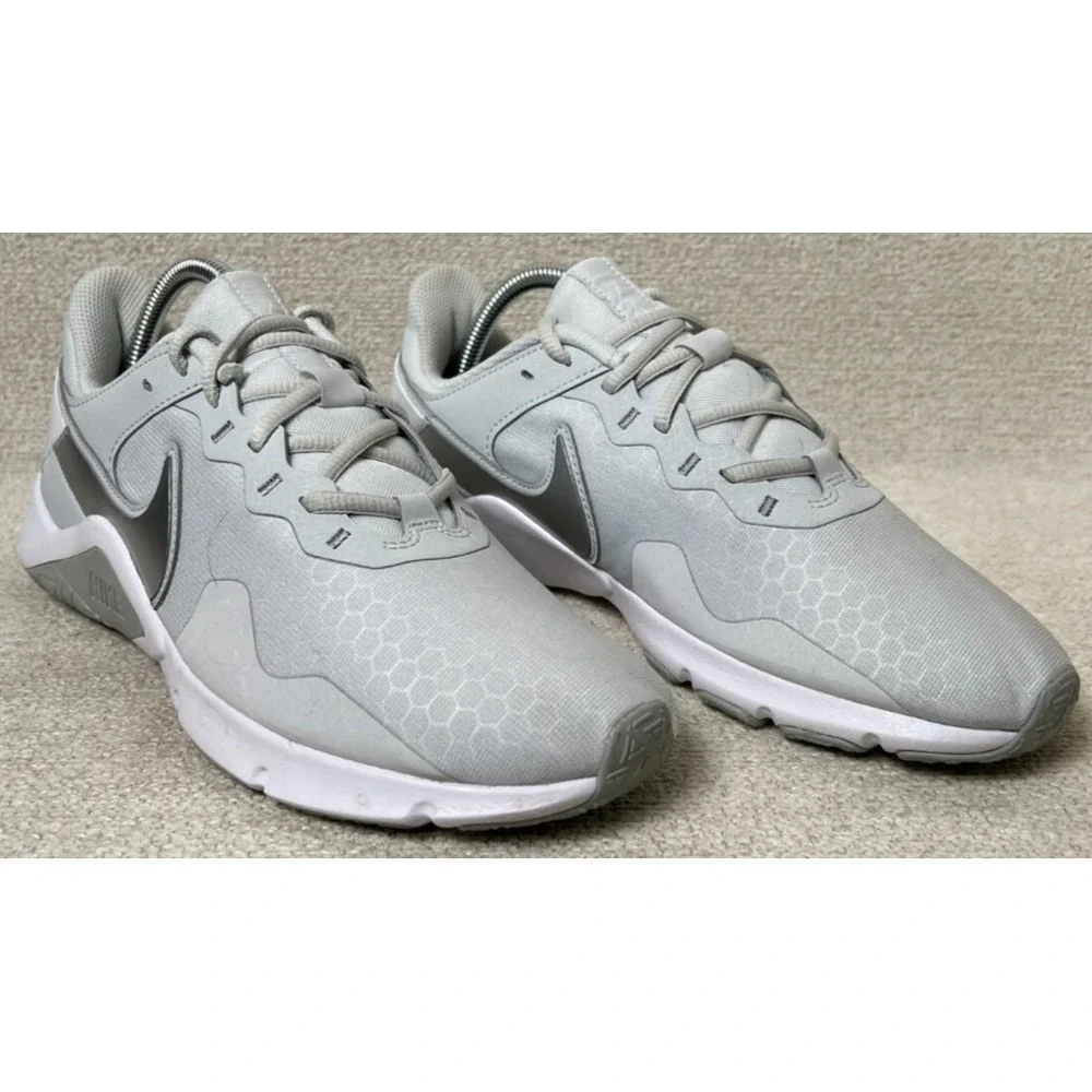 Nike Shoes Women 10 Legend Essentials Running White Sneakers Lightweight Trainer